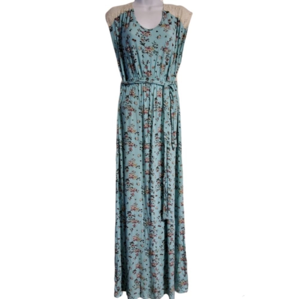 Liz Lange Maternity Dress | Blue floral print